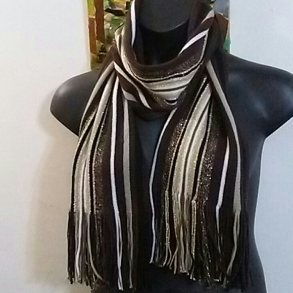 Must Bundle: Striped Fringed Scarf - Picture 4 of 5